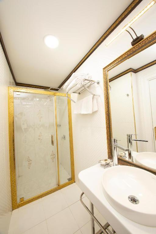 Phosphorion Hotel Istambul Exterior foto Bathroom