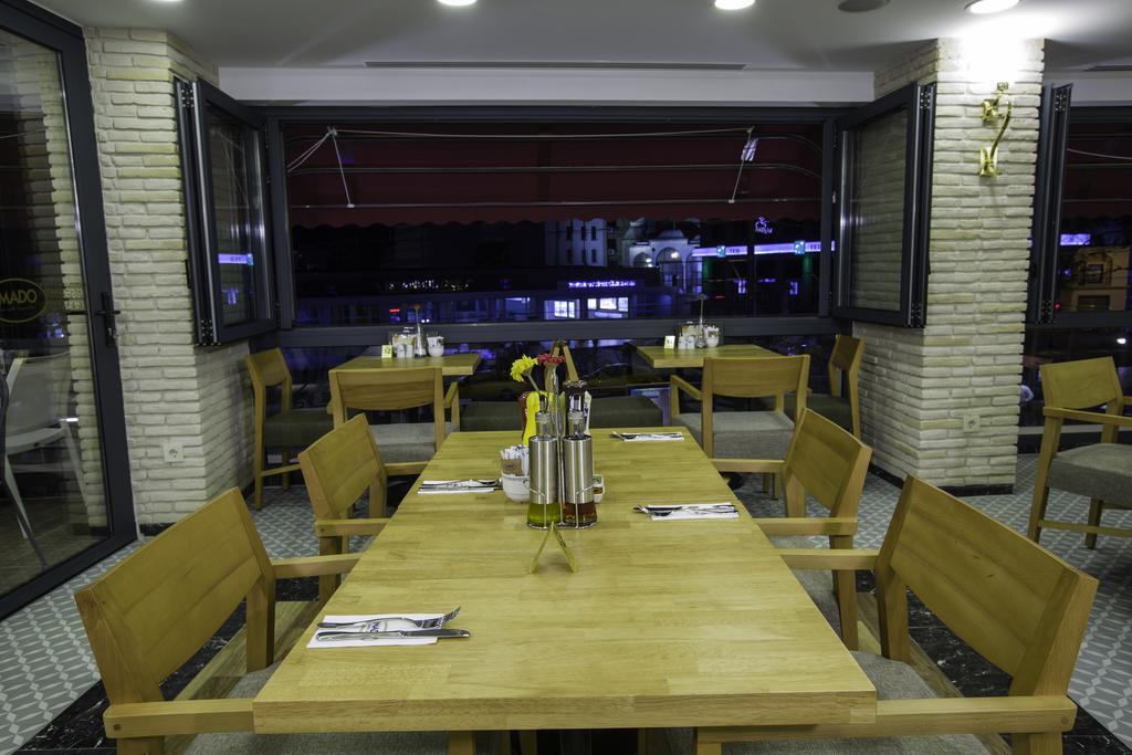 Phosphorion Hotel Istambul Exterior foto Restaurant in Yerevan