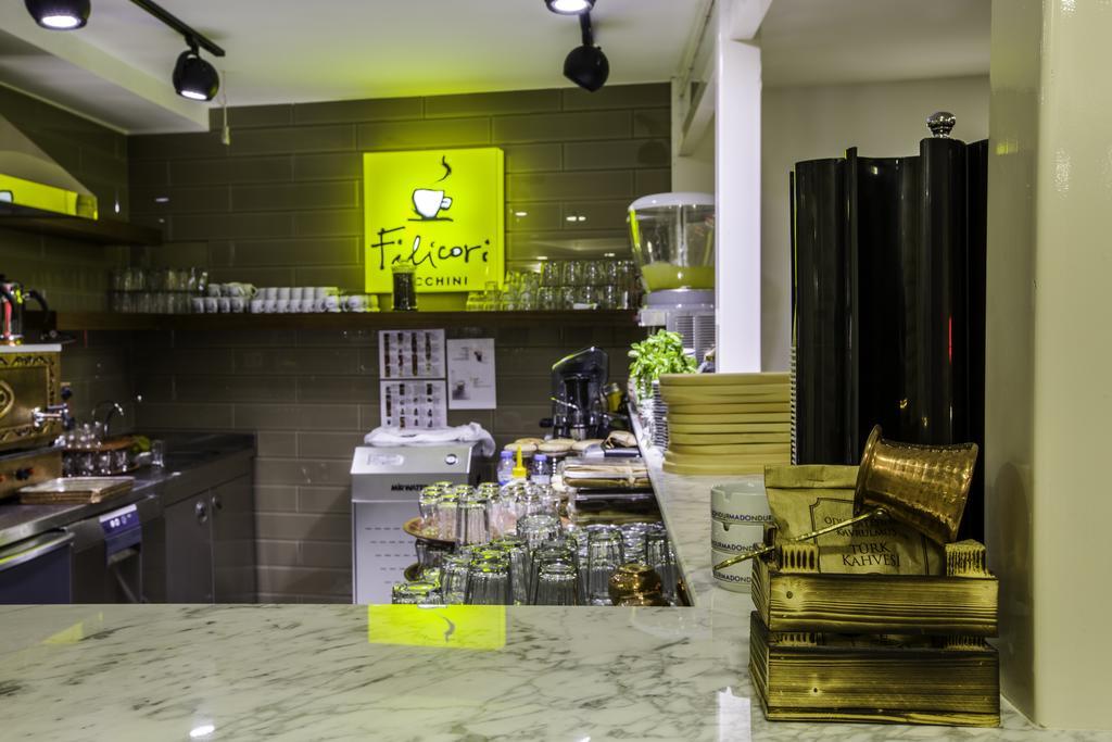 Phosphorion Hotel Istambul Exterior foto A coffee shop in Cairo, Egypt
