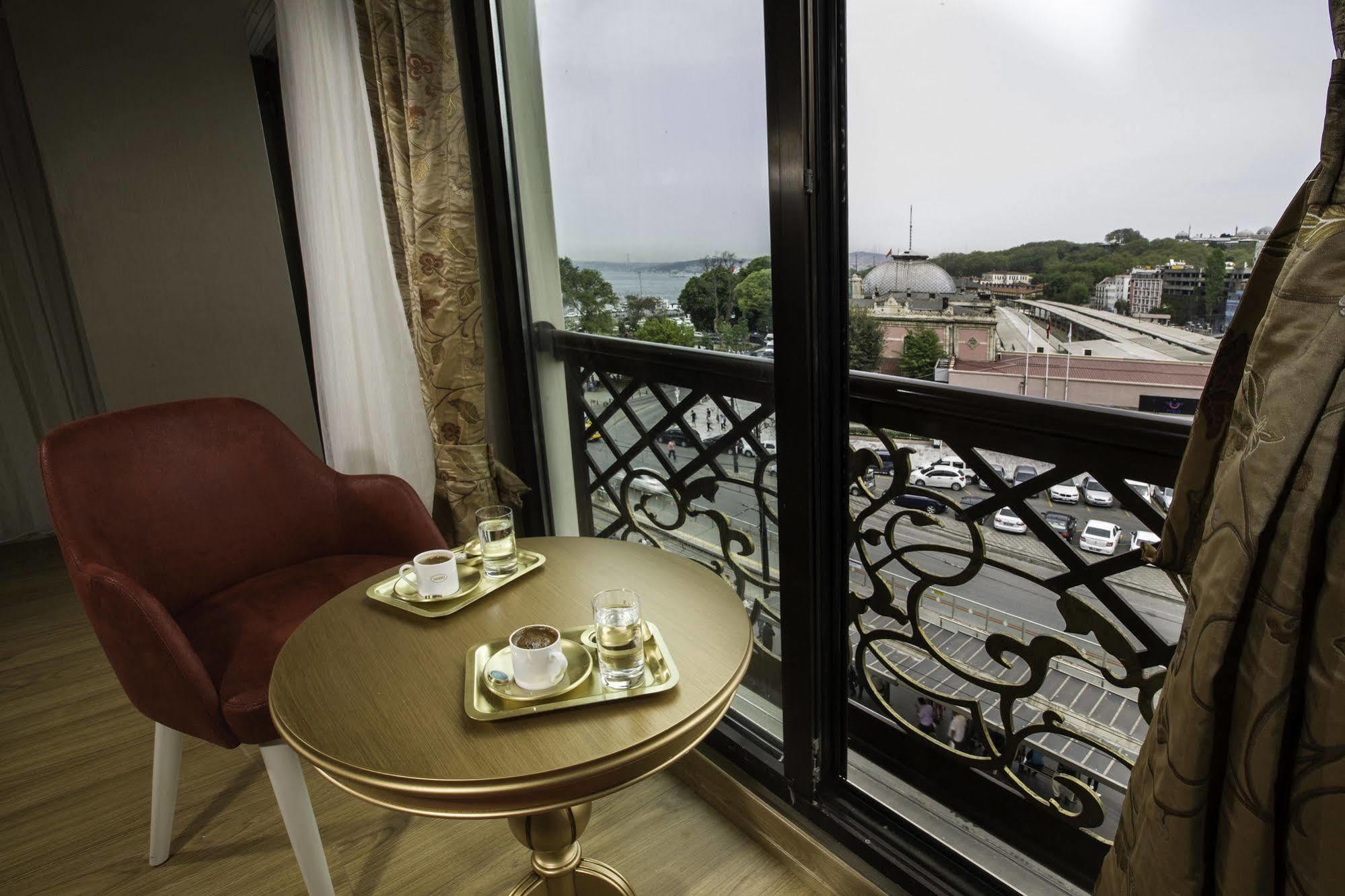 Phosphorion Hotel Istambul Exterior foto A room at the hotel