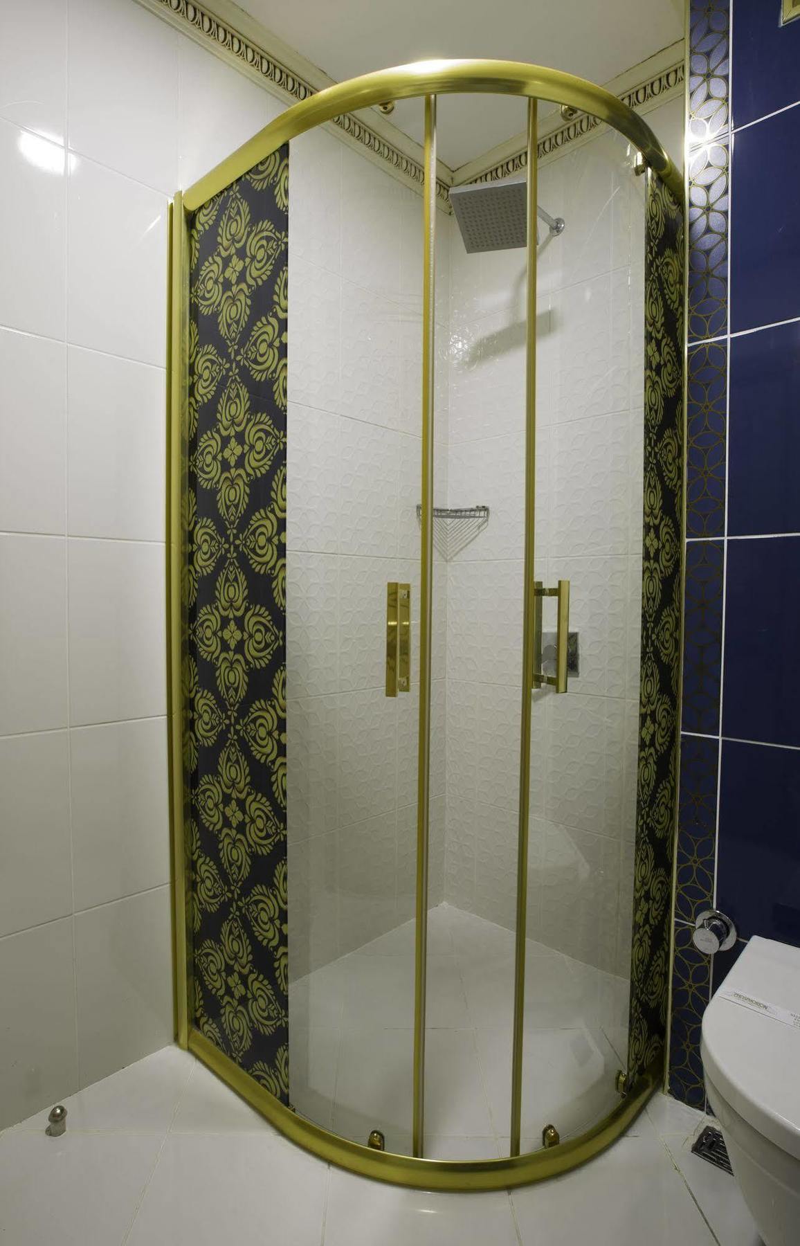 Phosphorion Hotel Istambul Exterior foto Shower enclosure