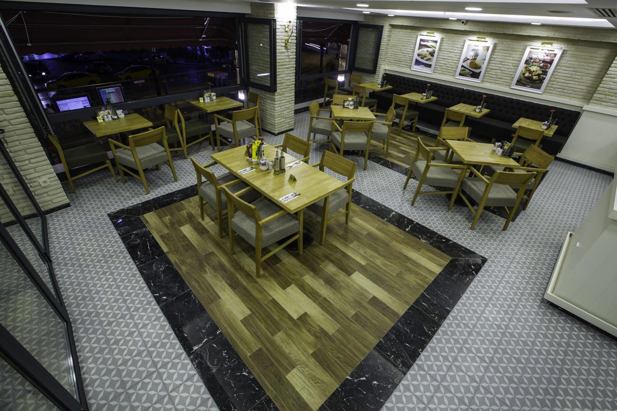 Phosphorion Hotel Istambul Exterior foto Interior of a restaurant